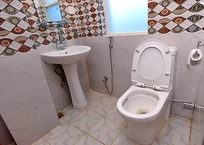 Arati Pvt. Ltd. ホテル 3*